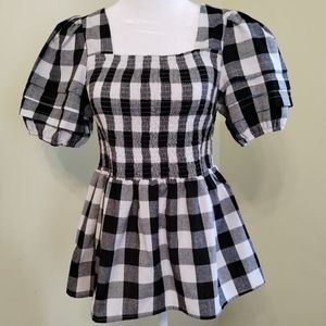 GRACE+KARMA Women's Puff Sleeve Ruffle Gingham Top Size M